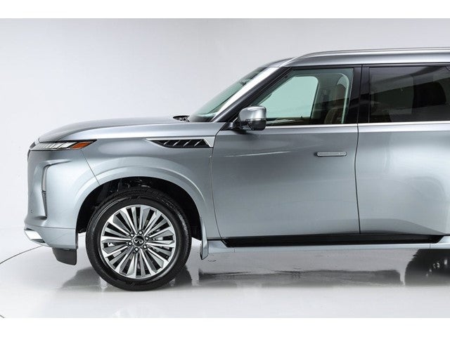 2027 INFINITI QX80 LUXE