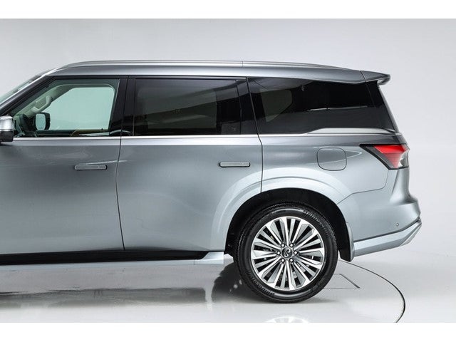2027 INFINITI QX80 LUXE
