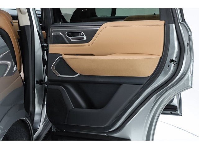 2027 INFINITI QX80 LUXE