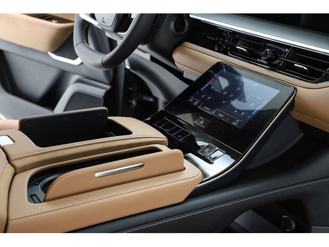 2027 INFINITI QX80 LUXE