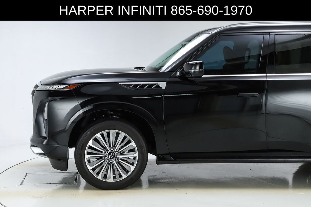 2025 INFINITI QX80 LUXE