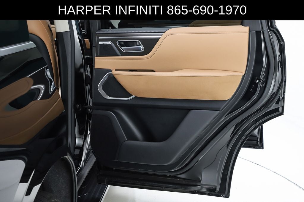 2025 INFINITI QX80 LUXE