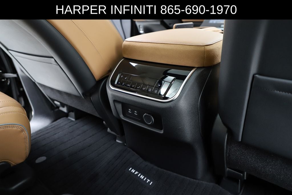 2025 INFINITI QX80 LUXE