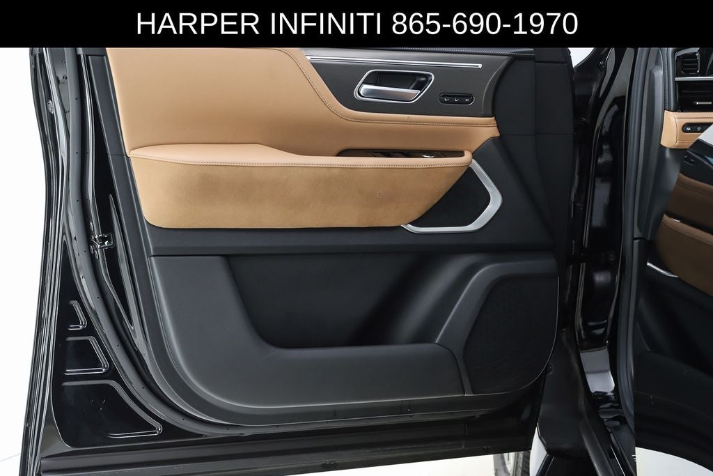 2025 INFINITI QX80 LUXE