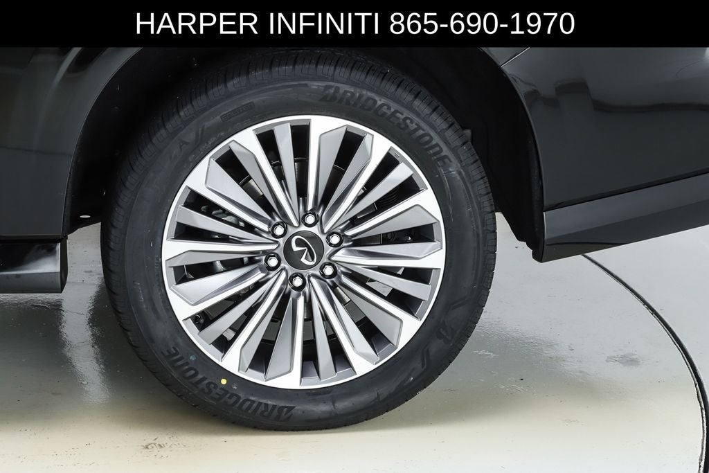 2025 INFINITI QX80 LUXE
