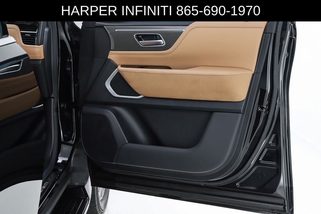 2025 INFINITI QX80 LUXE