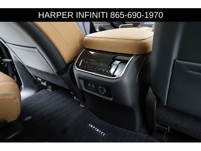 2025 INFINITI QX80 LUXE