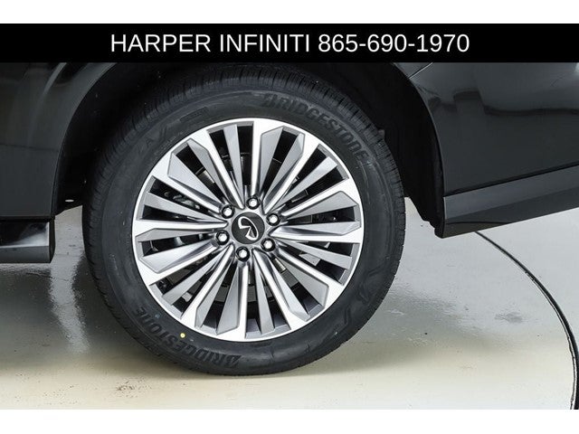 2025 INFINITI QX80 LUXE