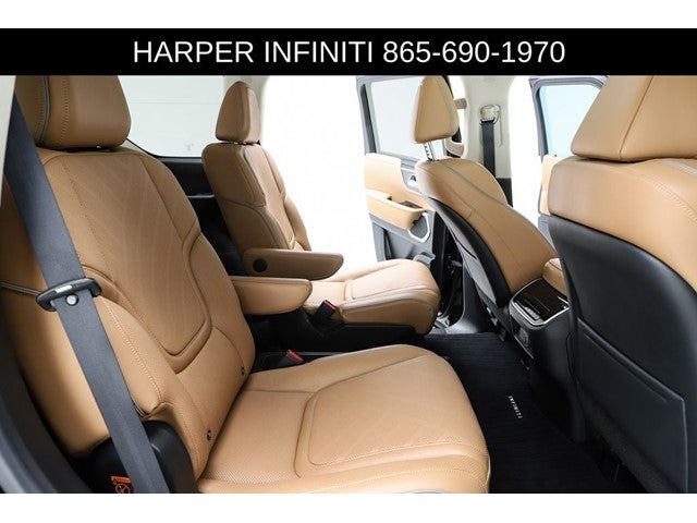 2025 INFINITI QX80 LUXE