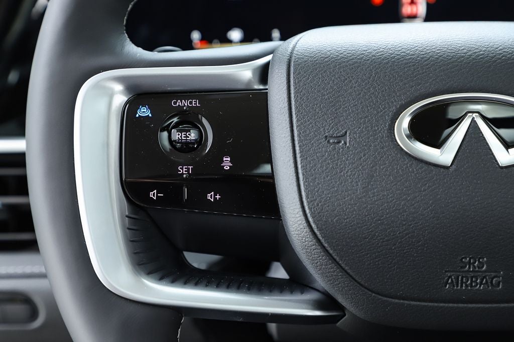 2026 INFINITI QX80 LUXE