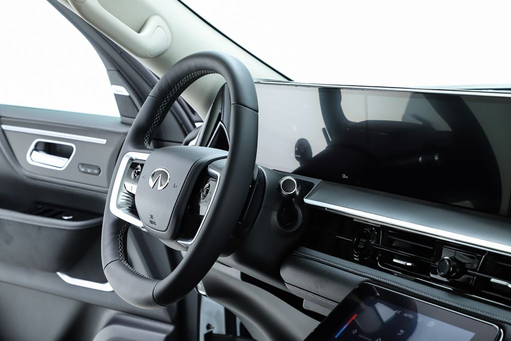 2026 INFINITI QX80 LUXE