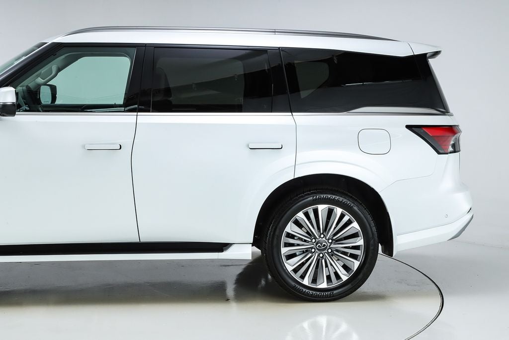 2026 INFINITI QX80 LUXE