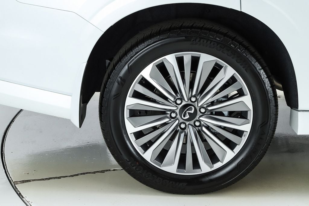 2026 INFINITI QX80 LUXE