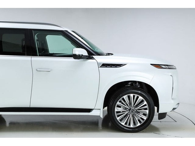 2026 INFINITI QX80 LUXE