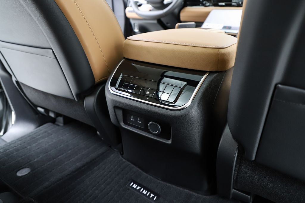 2026 INFINITI QX80 LUXE