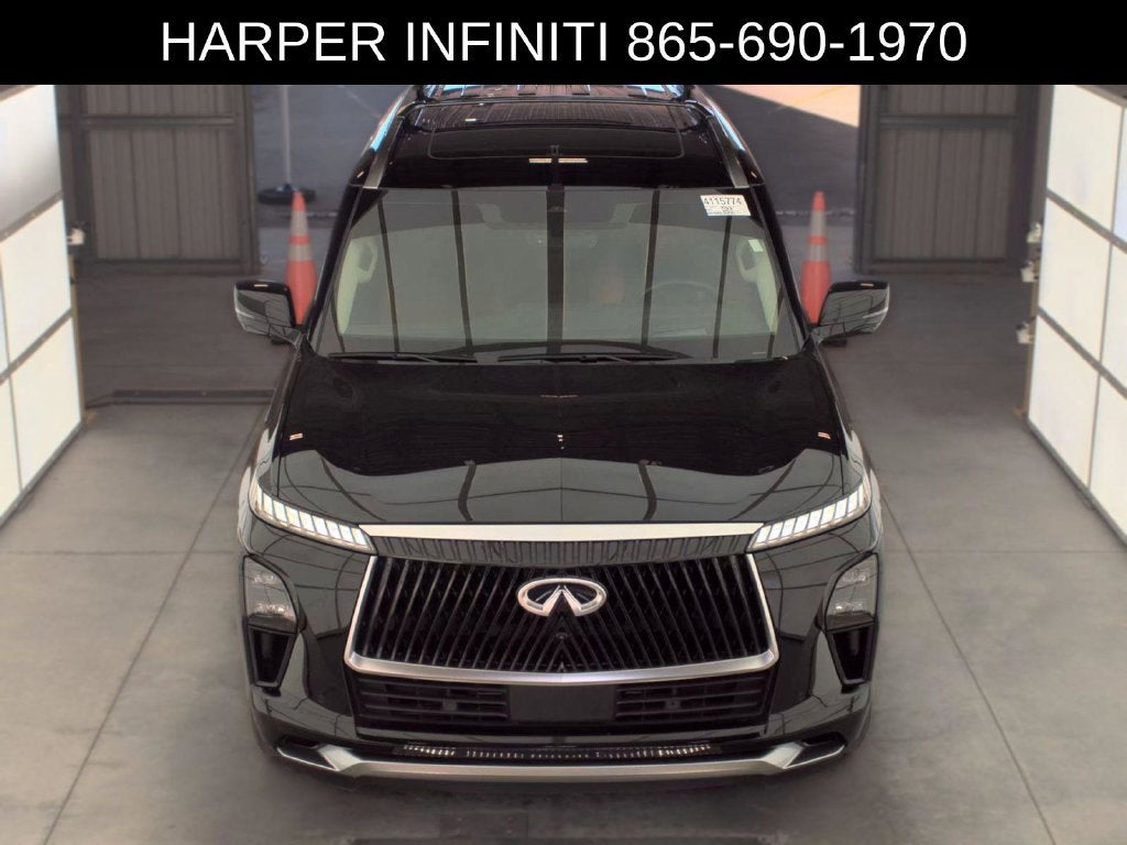 2025 INFINITI QX80 LUXE