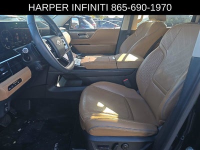 2025 INFINITI QX80 LUXE