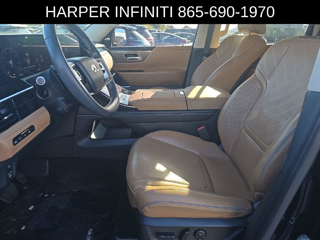 2025 INFINITI QX80 LUXE