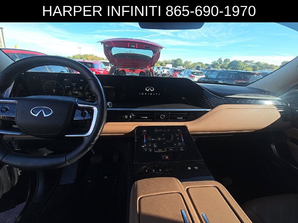 2025 INFINITI QX80 LUXE