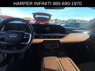 2025 INFINITI QX80 LUXE