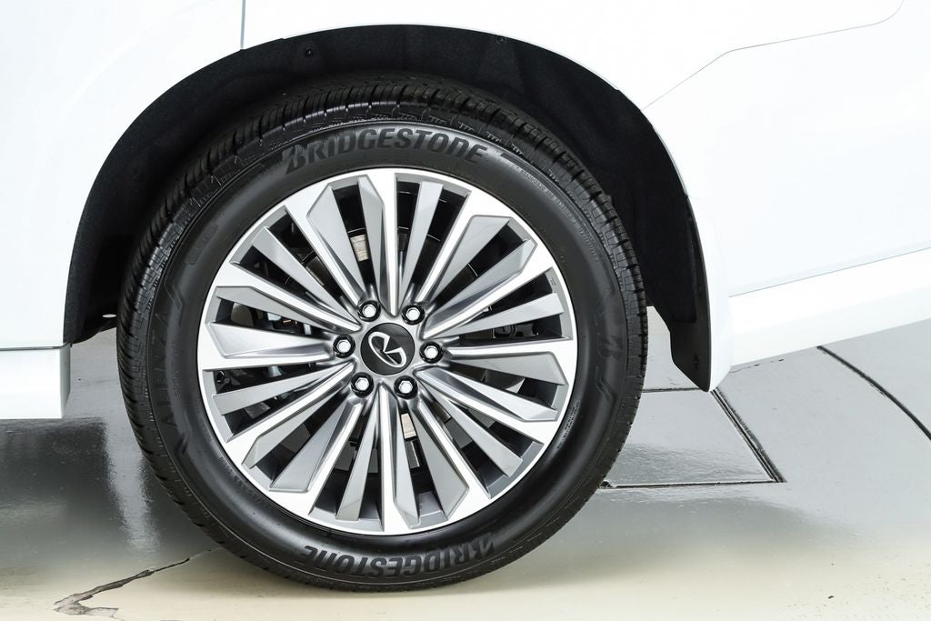 2026 INFINITI QX80 LUXE