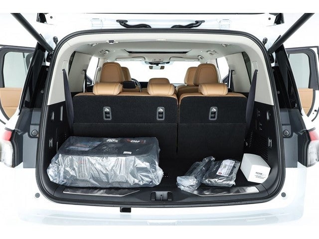 2026 INFINITI QX80 LUXE