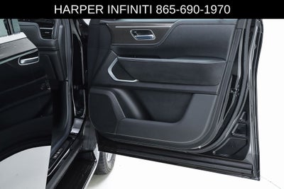 2025 INFINITI QX80 LUXE