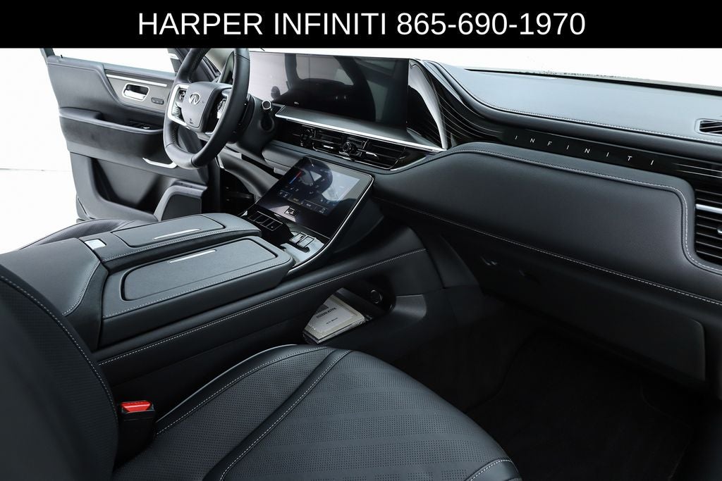 2025 INFINITI QX80 LUXE