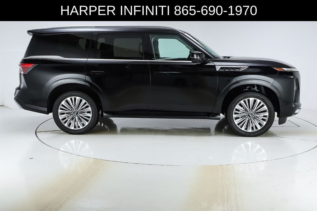 2025 INFINITI QX80 LUXE
