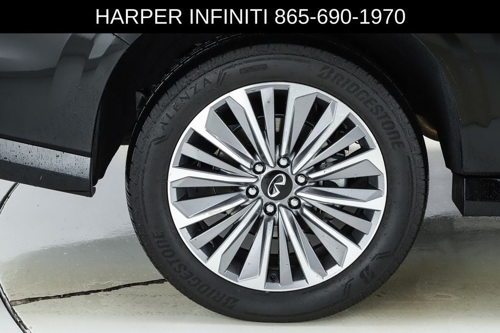 2025 INFINITI QX80 LUXE