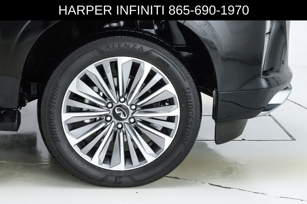 2025 INFINITI QX80 LUXE