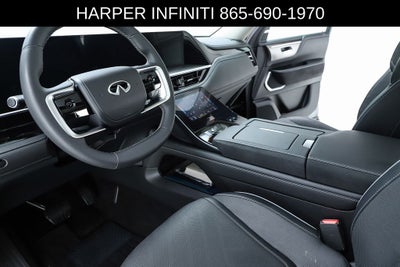 2025 INFINITI QX80 LUXE