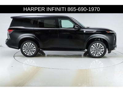 2025 INFINITI QX80 LUXE