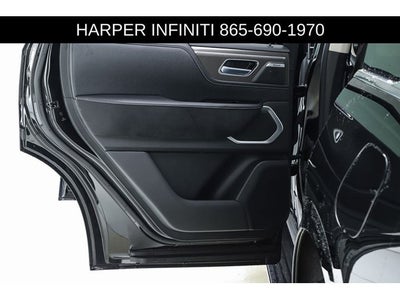 2025 INFINITI QX80 LUXE