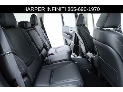 2025 INFINITI QX80 LUXE