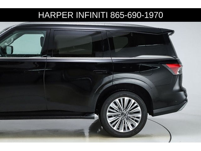 2025 INFINITI QX80 LUXE