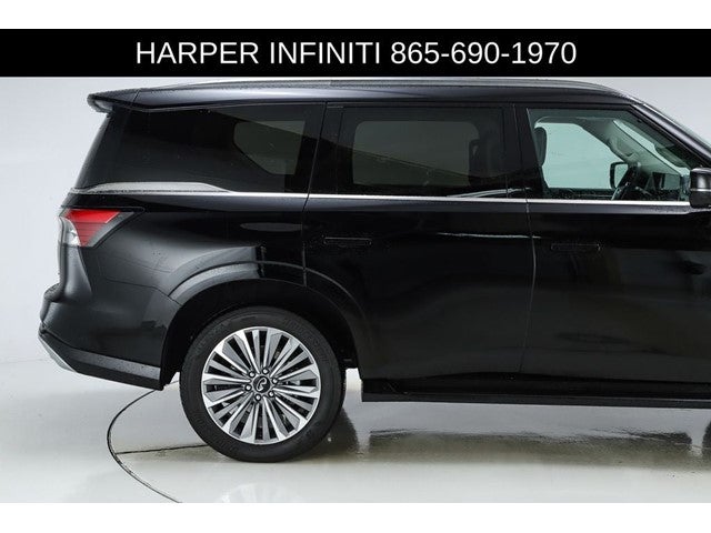 2025 INFINITI QX80 LUXE