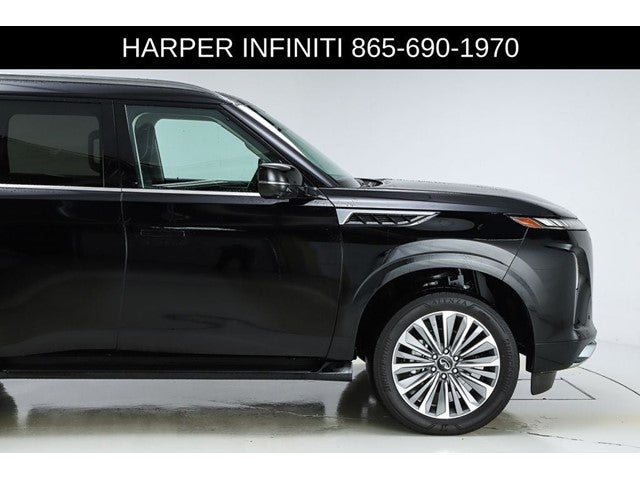 2025 INFINITI QX80 LUXE