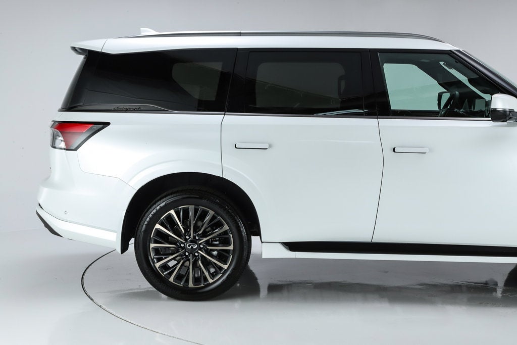 2027 INFINITI QX80 AUTOGRAPH