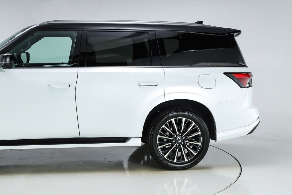2027 INFINITI QX80 AUTOGRAPH