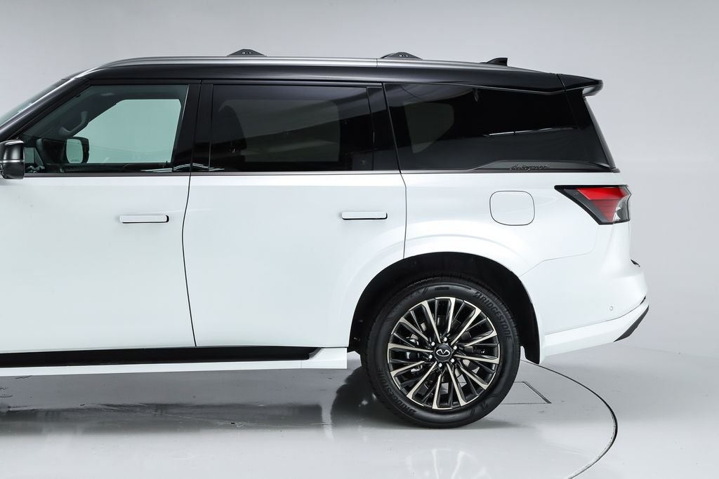 2027 INFINITI QX80 AUTOGRAPH