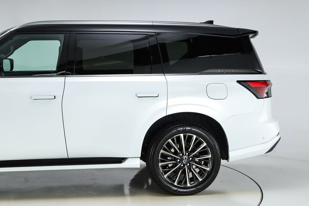 2027 INFINITI QX80 AUTOGRAPH