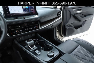 2025 Nissan Rogue Platinum