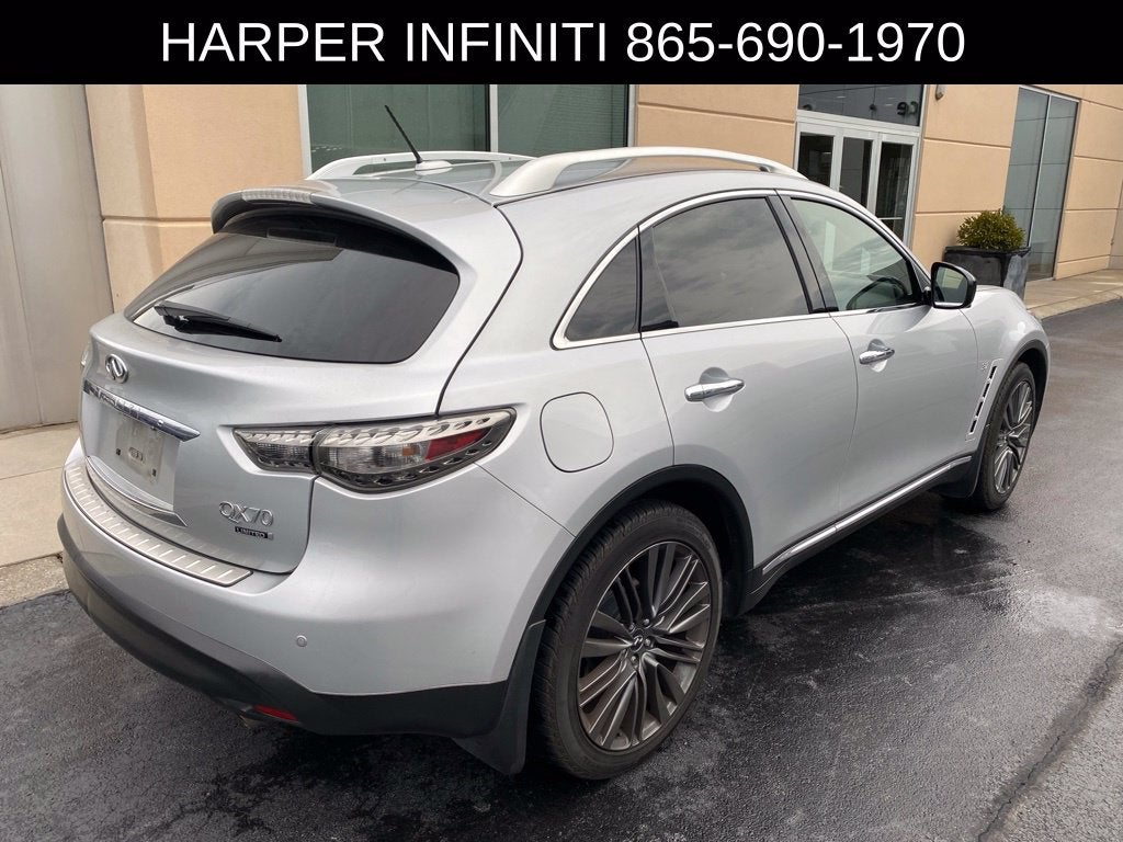 2017 INFINITI QX70 Base