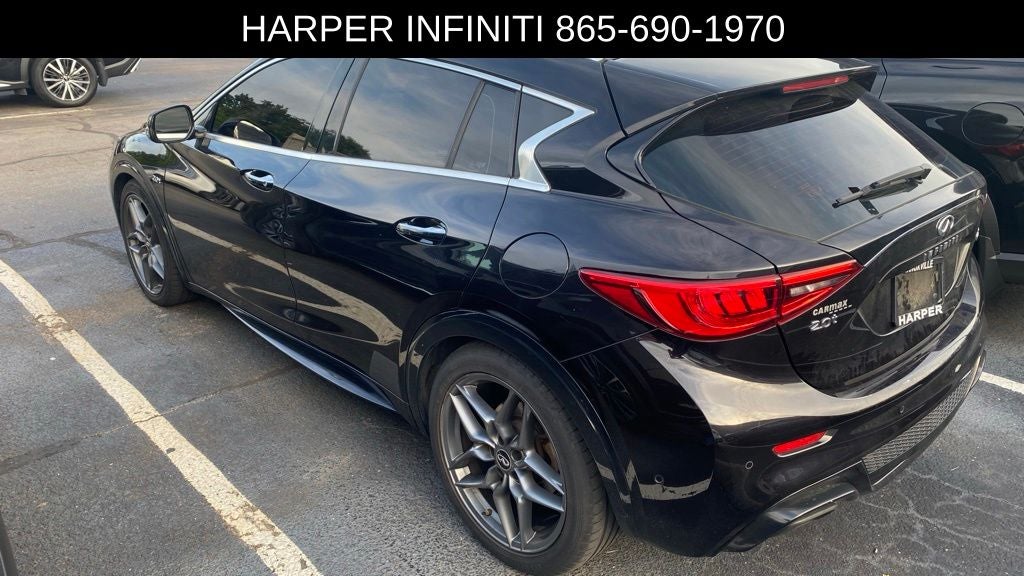 2017 INFINITI QX30 Sport