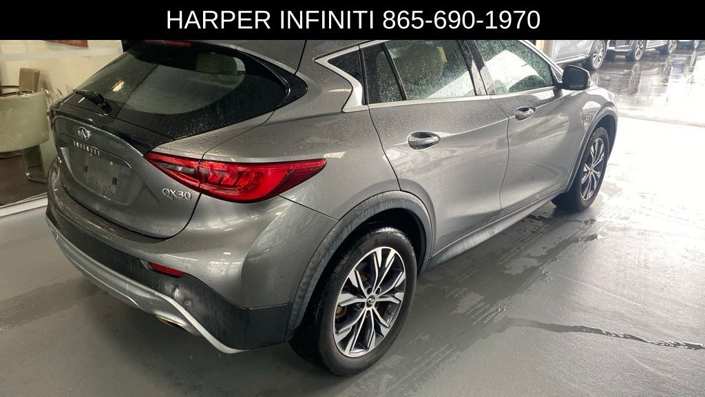2018 INFINITI QX30 Luxury