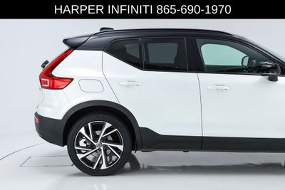 2021 Volvo XC40 R-Design