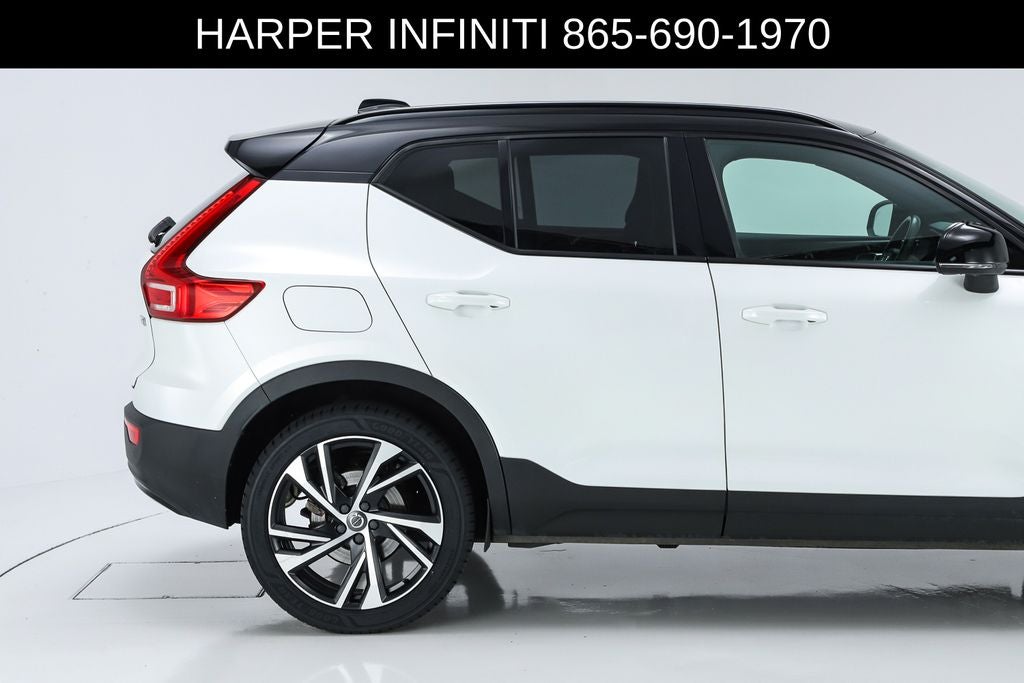 2021 Volvo XC40 R-Design