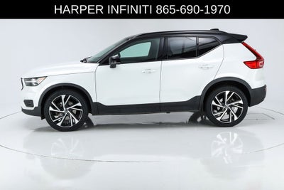 2021 Volvo XC40 R-Design